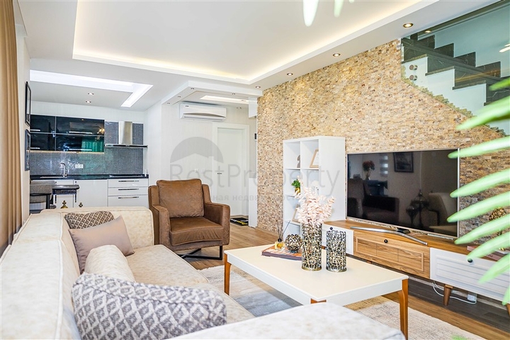Spacious 3 Bedroom Duplex Property by the Beach in Kestel Alanya