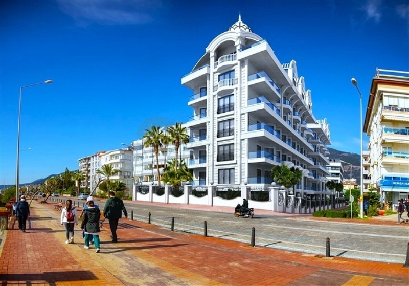 2 Bedroom Property in a Beach Front Complex in Alanya