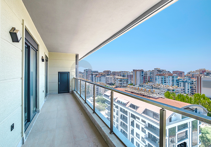3 Bedroom Penthouse with Panoramic Views in Alanya for Sale