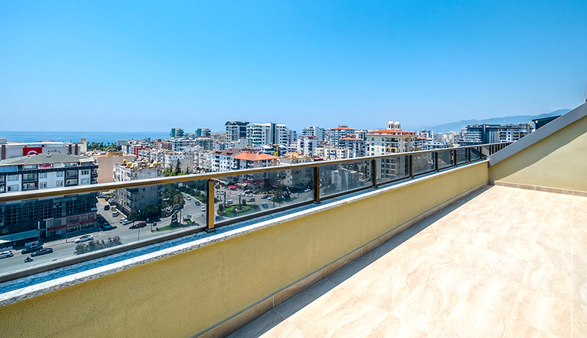 3 Bedroom Penthouse with Panoramic Views in Alanya for Sale