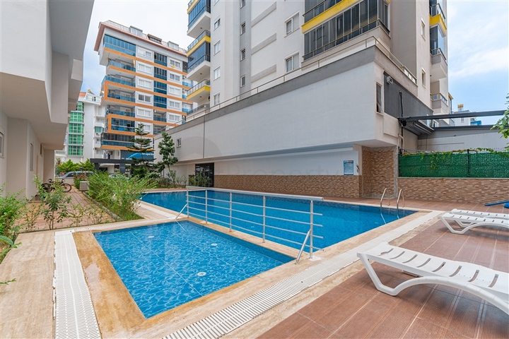 4+1 Penthouse with Sea View, 150 Meters from the Beach in Mahmutlar