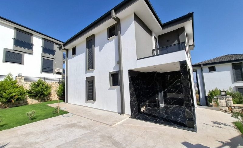 5 Bedroom New Villa with Views for Sale in Altinkum Didim