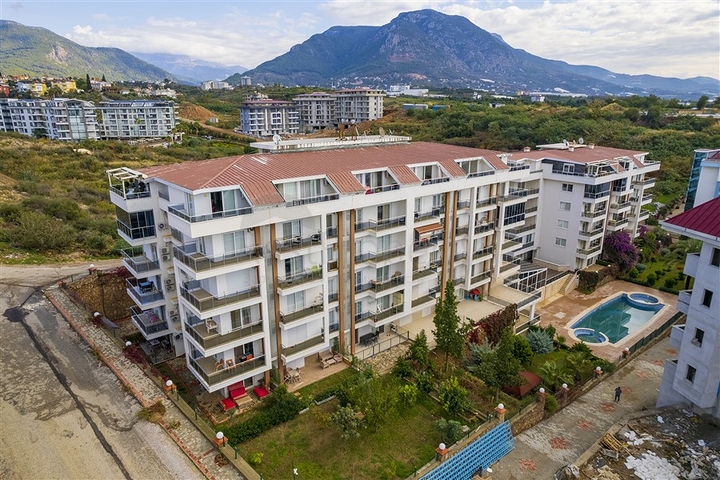 Affordable 1+1 Apartment in Kestel in a Modern Complex near the Beach
