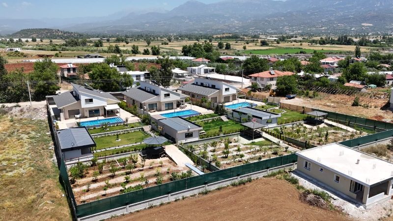 Amazing Villa with 1500sqm Terraced Land in Seydikemer Fethiye for Sale