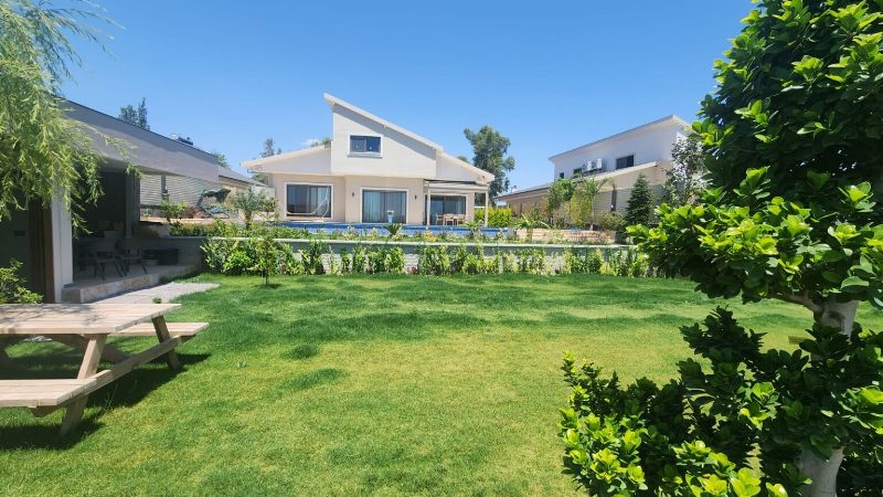 Amazing Villa with 1500sqm Terraced Land in Seydikemer Fethiye for Sale