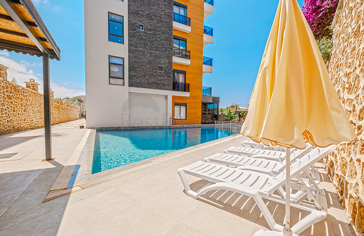 City and Sea View 1+1 Apartment for Sale in Oba Alanya