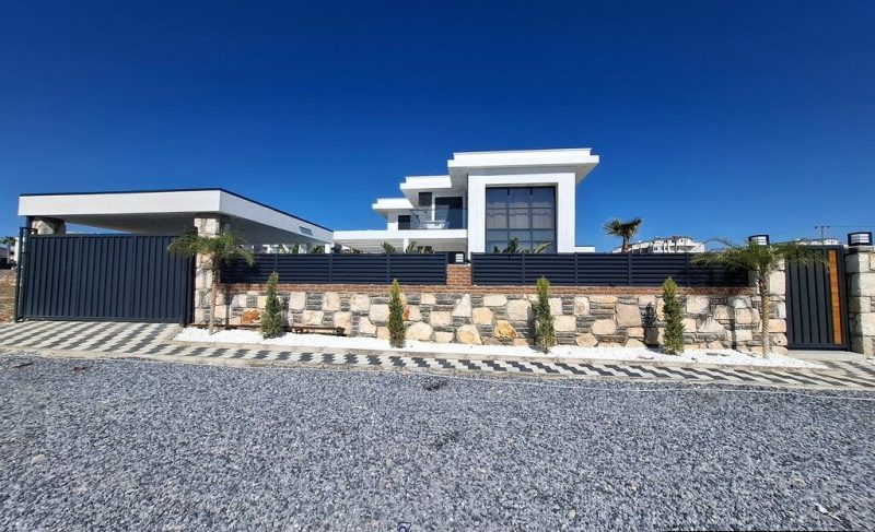 Detached Villa with Pool for Sale in Altinkum Didim Turkey