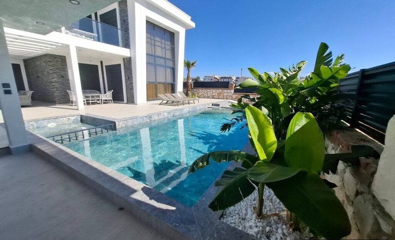 Detached Villa with Pool for Sale in Altinkum Didim Turkey