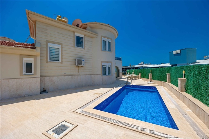 Fully Furnished 3 Bedroom Villa with Pool in Kargicak Alanya