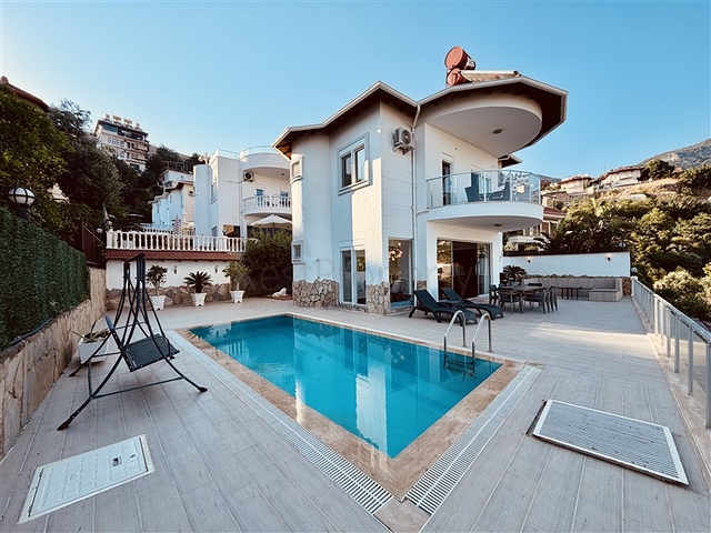 Fully Furnished Sea View Villa for Sale in Alanya Centre Turkey
