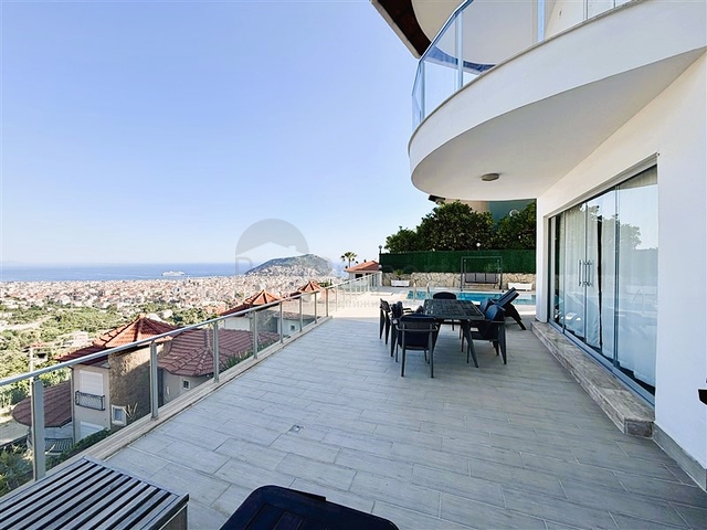 Fully Furnished Sea View Villa for Sale in Alanya Centre Turkey