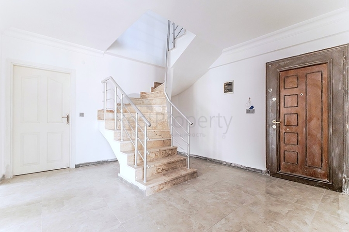 Fully Refurbished 4 Bedroom Duplex Apartment for Sale in Alanya l Cikcilli