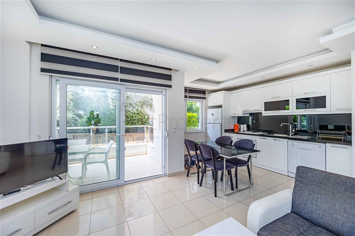 Furnished 2 Bedroom Holiday Apartment for Sale in Kleaopatra Alanya Turkey
