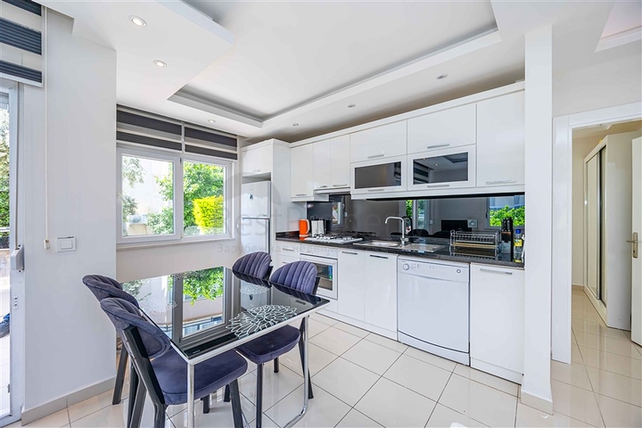 Furnished 2 Bedroom Holiday Apartment for Sale in Kleaopatra Alanya Turkey