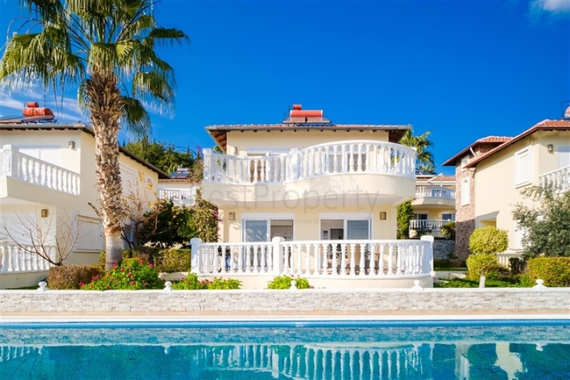 Furnished 2 Bedroom Villa for Sale in Tepe District, Central Alanya