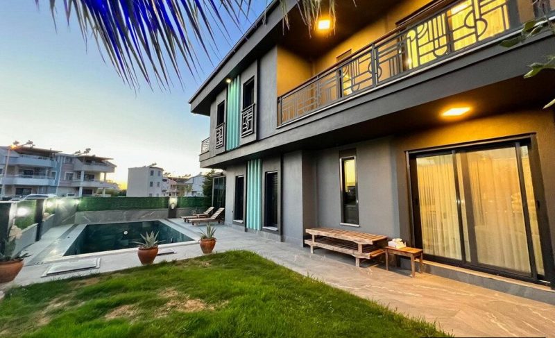 Luxury Didim Villa for Sale in Altinkum Area l 700metres to the Beach