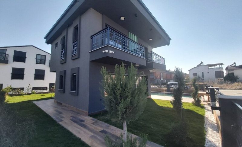 Luxury Didim Villa for Sale in Altinkum Area l 700metres to the Beach