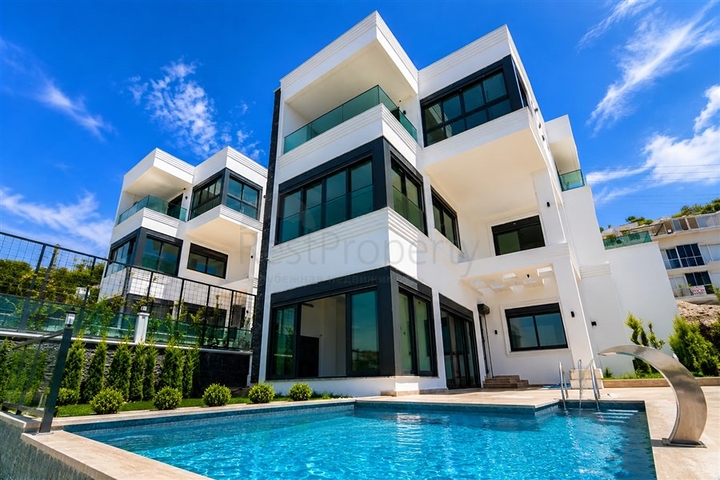 Modern 3+1 villa with Private Pool and Sea Views in Kargicak Alanya