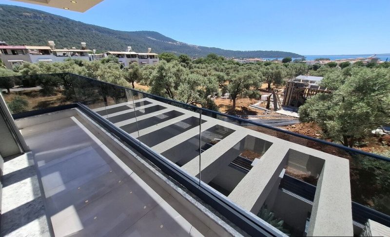 Nature & Sea View Villa for Sale in Didim with Furniture in Akbuk