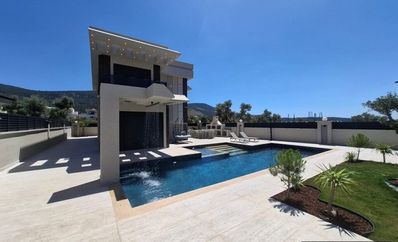 Nature & Sea View Villa for Sale in Didim with Furniture in Akbuk