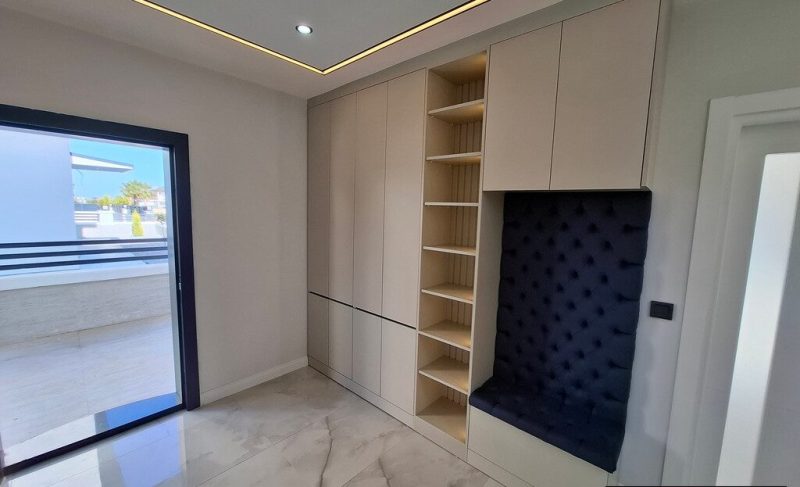 Spacious 3+1 Apartment with Panoramic Sea Views in the Prestigious Bektaş Area