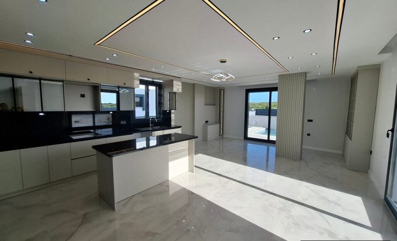 Spacious 3+1 Apartment with Panoramic Sea Views in the Prestigious Bektaş Area