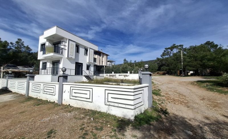 New 3 Bedroom Semi-detached Villa with Expansive Garden in Akbuk Didim
