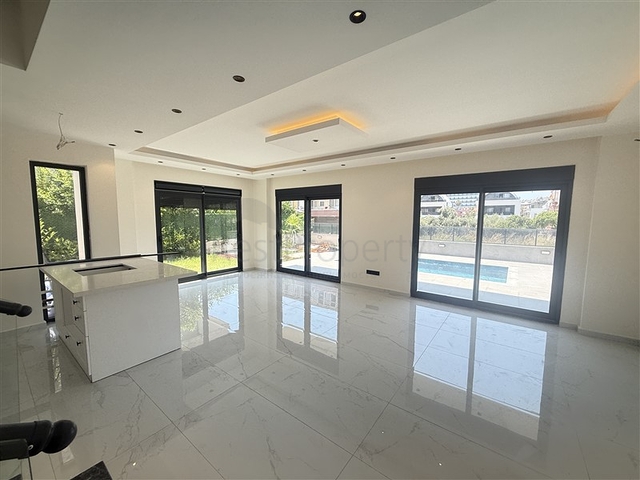 Private Villa with Pool for sale in Konakli Alanya Turkey