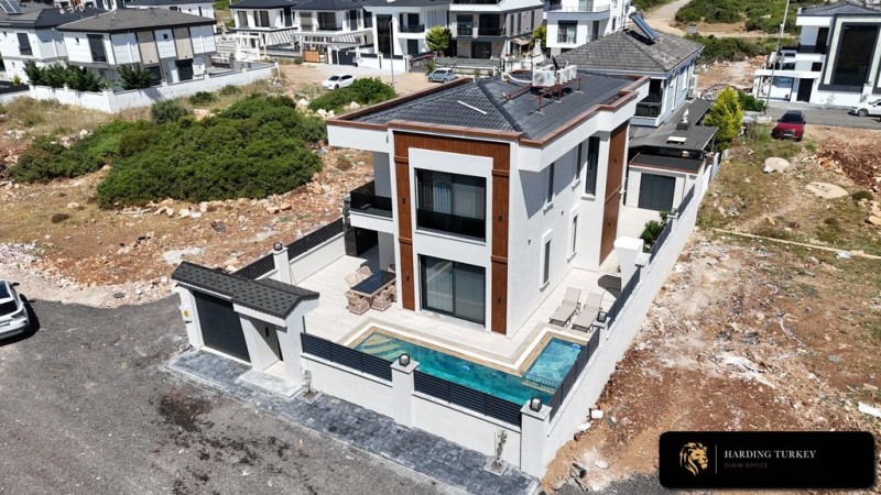 Recently Completed 4 Bedroom Villa for Sale in Altinkum Didim