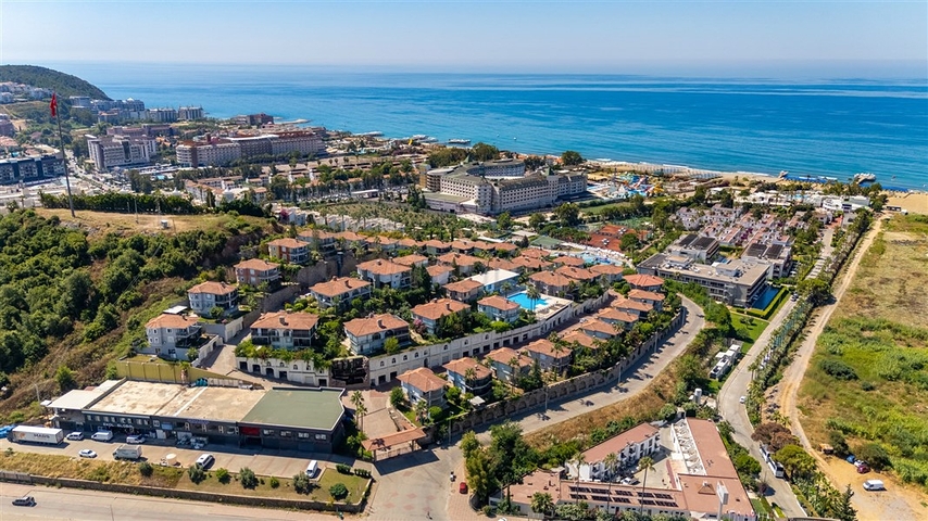 Sea View 3+1 House with Private Sauna and Jacuzzi for sale in Konakli Alanya