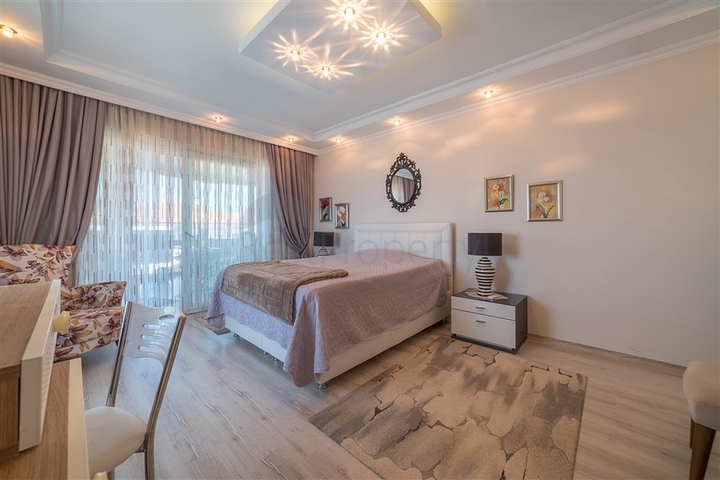Sea View 3+1 House with Private Sauna and Jacuzzi for sale in Konakli Alanya