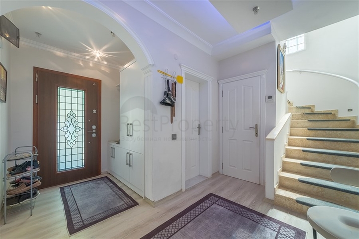 Sea View 3+1 House with Private Sauna and Jacuzzi for sale in Konakli Alanya