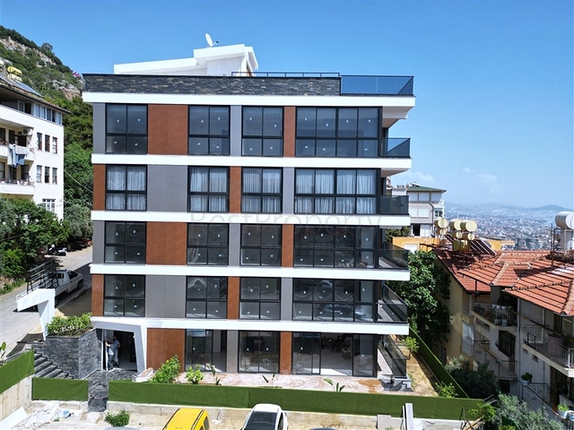 Spacious 3+1 Apartment with Panoramic Sea Views in the Prestigious Bektaş Area