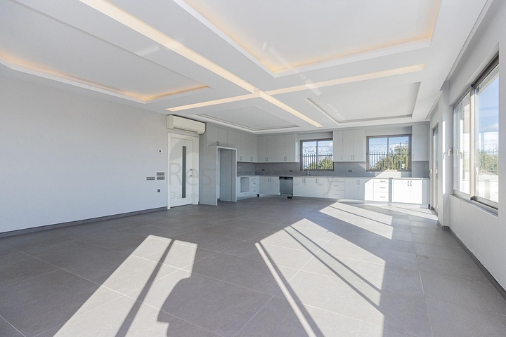 Spacious 4+1 villa in the Dosemealti Area of ​​Antalya City Turkey