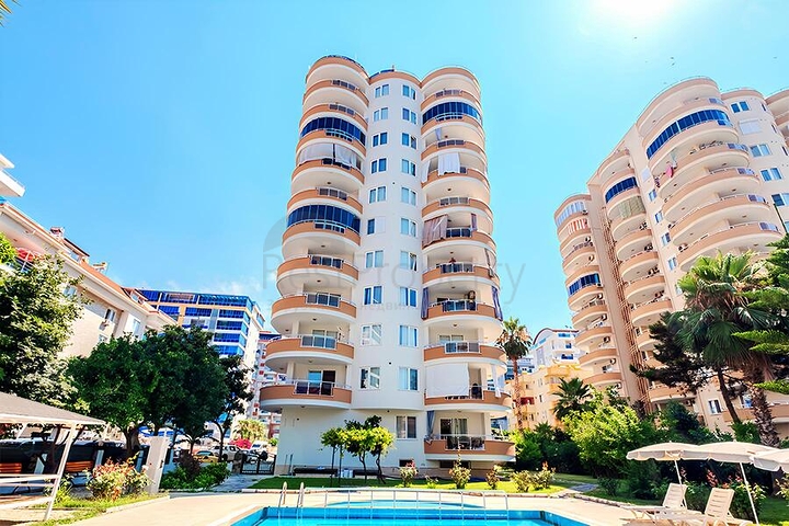 Spacious Furnished 2+1 Apartment in Mahmutlar Near the Sea