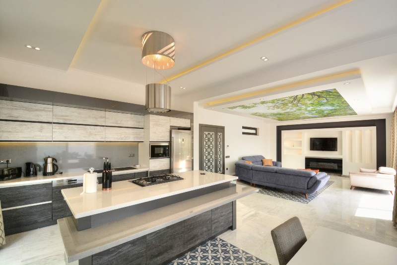 Property with High Rental Potential in Sunset Beach Club Calis Beach