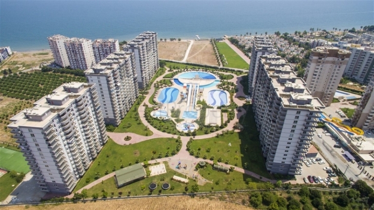 2-3 Bedroom Flats on a Seafront Complex in Erdemli Mersin Turkey