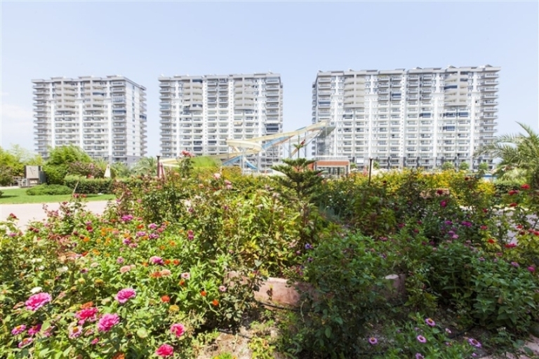 2-3 Bedroom Flats on a Seafront Complex in Erdemli Mersin Turkey