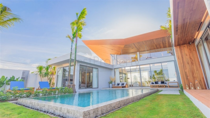 3 Bedroom Special Private Villa for Sale in Bang Tao Phuket Thailand
