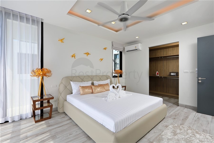 3 Bedroom Villas for Sale in Bang Tao Phuket Thailand
