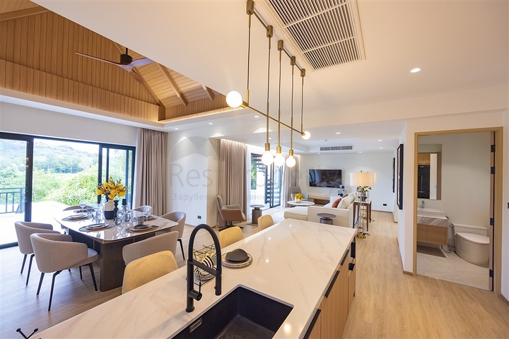4 Bedroom Duplex villa wih Private Pool in Bang Tao Thailand