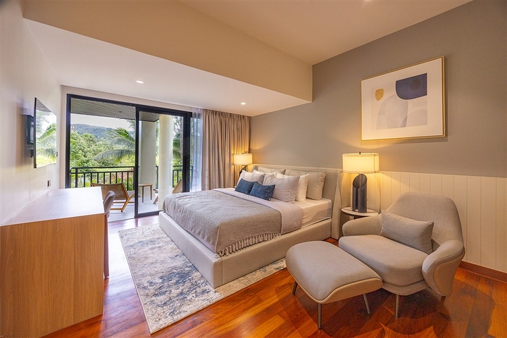 4 Bedroom Duplex villa wih Private Pool in Bang Tao Thailand