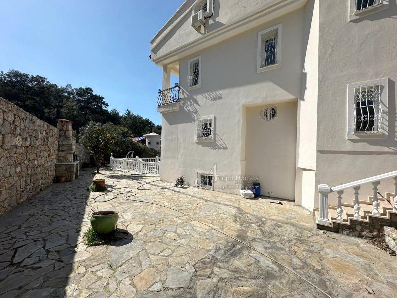 Low Priced 7 Bedroom Villa+Apartment for Sale in Uzumlu Fethiye Turkey