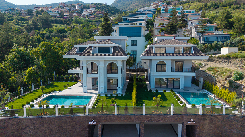 A Modern Luxury Alanya Villa with Panoramic Views of the Mediterranean Sea