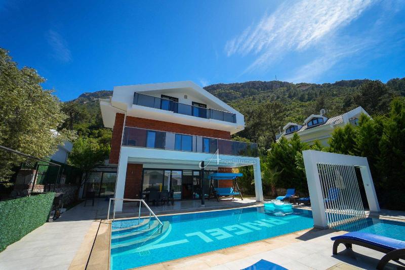 Charming 5 Bedroom Villa for Sale on the Heights of Ovacik Oludeniz