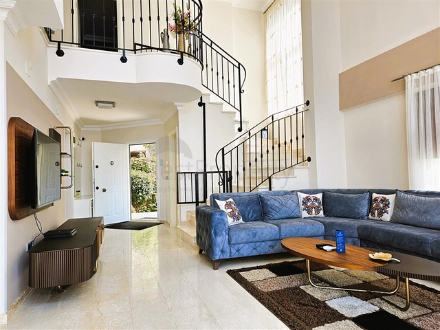 Detach Villa with Pool for Sale in Tepe Neighbourhood, Alanya Centre