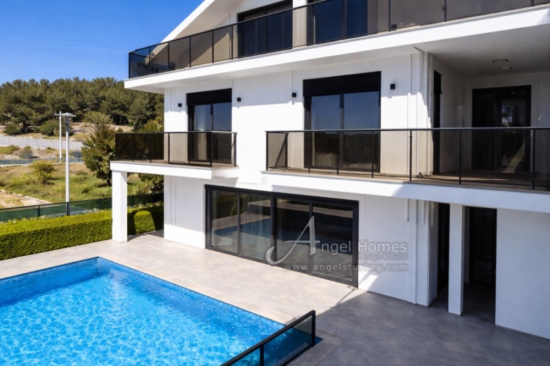 Detached Faralya Villa with Spectacular Views of the Mediterranean