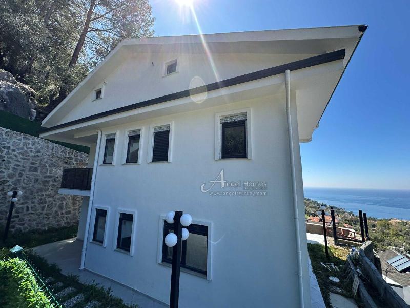 Detached Faralya Villa with Spectacular Views of the Mediterranean