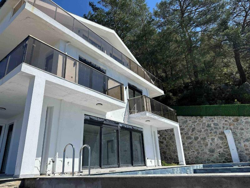 Detached Faralya Villa with Spectacular Views of the Mediterranean