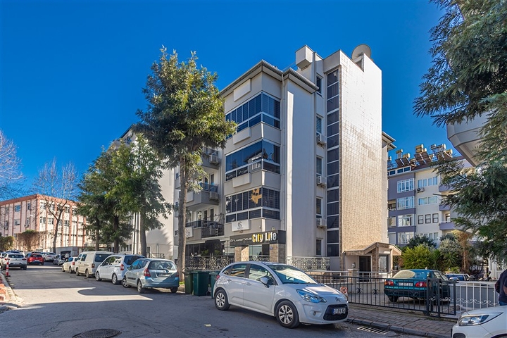 Fully Furnished 1 Bedroom Apartment for Sale in the Centre of Alanya